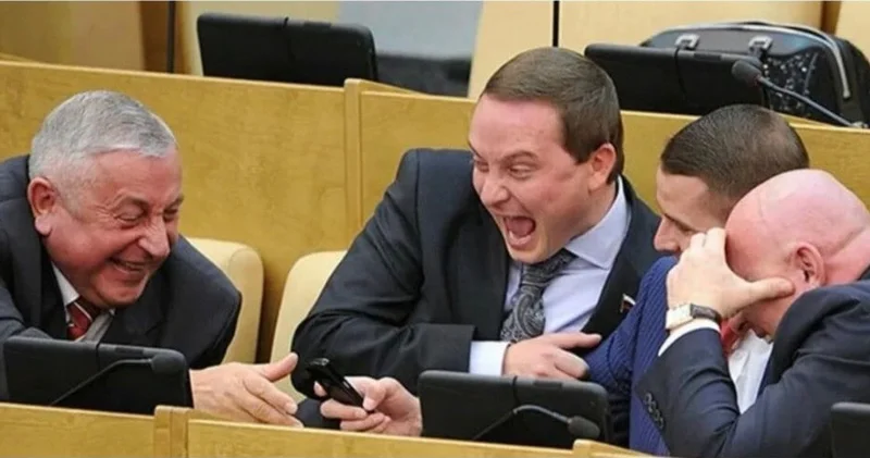 Deputatları çəkmək qadağan edildi Rusiyada KONKRET