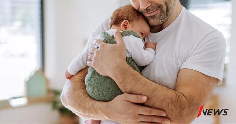 Минтруда запустило онлайн оформление отцовского отпуска через ƏMAS