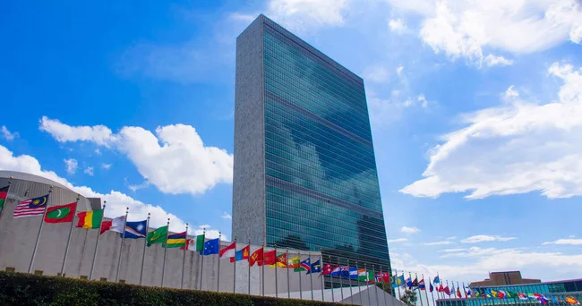 Bir rejim öz vətəndaşlarına qarşı zorakılıq tətbiq edirsə, burada BMT nin qərarları əsasında xarici müdaxiləyə ehtiyac var