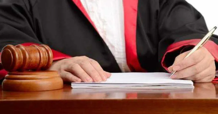 Film kimi cinayət: Öldürdüyü insanların əmlaklarını öz adına keçirdi, on il sonra üstü açıldı FOTO