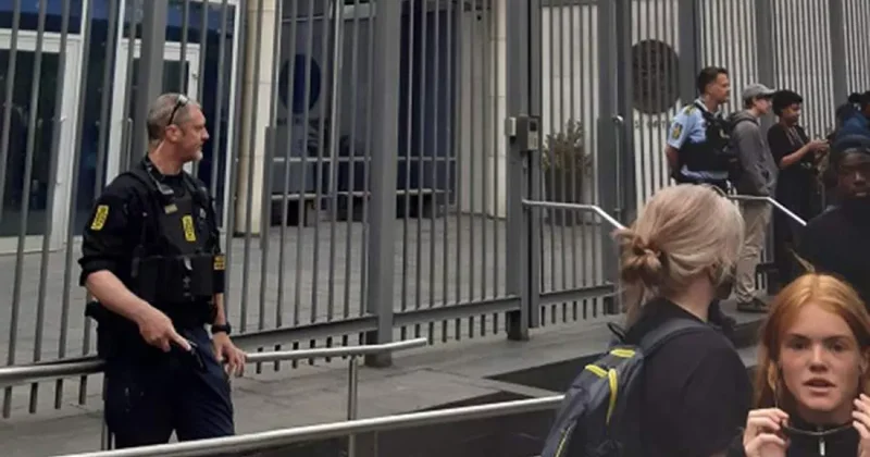 В Копенгагене сняли флаги с именами погибших в Афганистане датских солдат