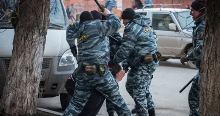 Rusiya azərbaycanlılara qarşı repressiya edən polisləri mükafatlandırdı