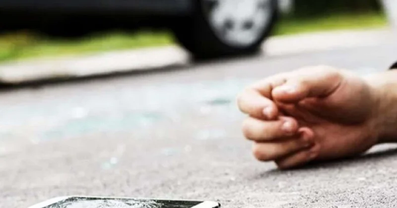 Avtomobil piyadanı vuraraq öldürdü