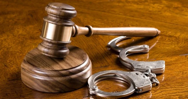 Kirayə qaldığı mənzildən vaxtından əvvəl çıxan şəxs döyüldü MƏHKƏMƏ