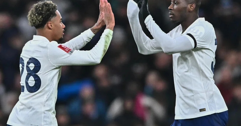 Футболисты "Тоттенхэма" попали в ДТП