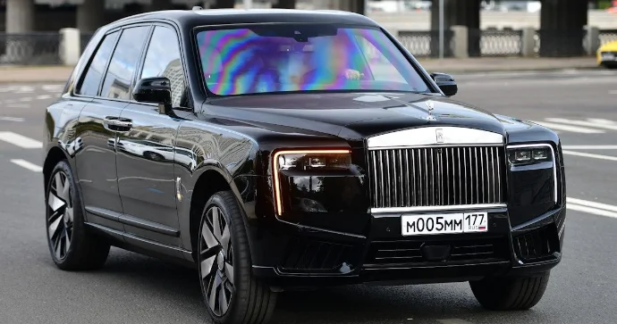 Rusiyada təzad: Premium avtomobillər daha çox alınır