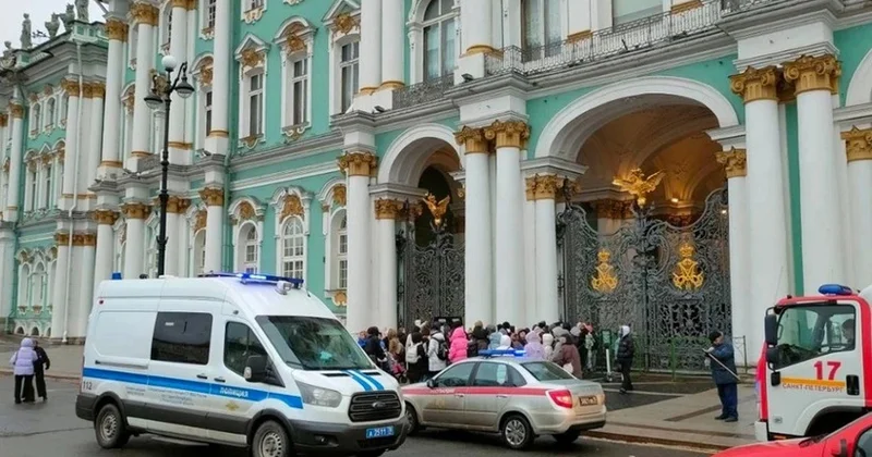 В центре Москвы в музее мужчина устроил погром