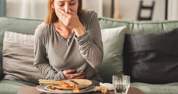 10 dəqiqəlik gəzinti mədə yanmasını necə aradan qaldırır?