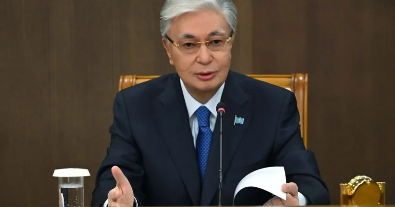 Через банк в Казахстане из соседней страны вывели около $15 млрд реакция Токаева