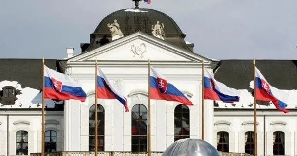 Словакия отказалась от присоединения к Совету мира