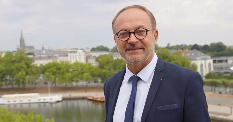 Во Франции экс сенатора осудили за подмешивание экстази депутату