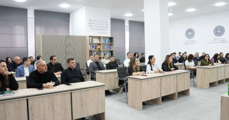 AƏSMA da ikinci ali təhsil üzrə tələbələrlə görüş keçirilib FOTOLAR