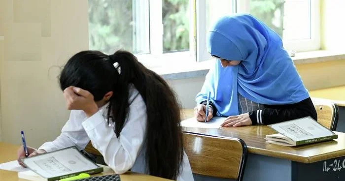 Sərt qadağa gəlir: Uşağı dinə məcbur edənləri nə gözləyir?