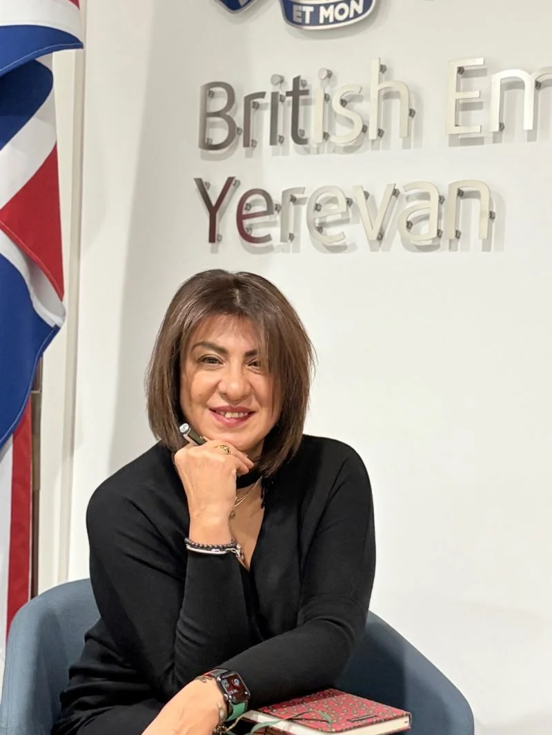 Paşinyan Britaniya səfirliyinin əməkdaşını nazir müavini təyin edib