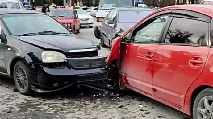 Şəkidə sürücü bir neçə qaydanı pozub qəzaya səbəb oldu VİDEO