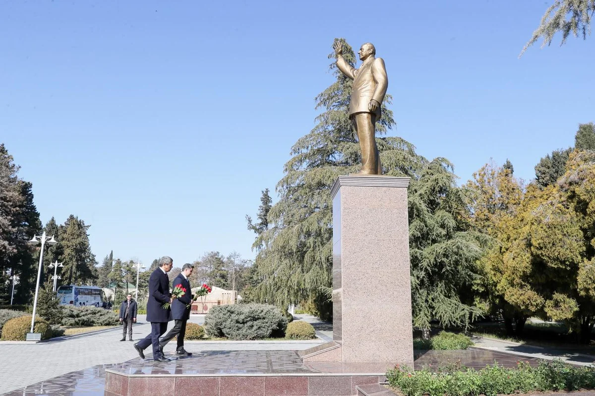 Nazir Anar Əliyev Naftalanda vətəndaşları qəbul edib