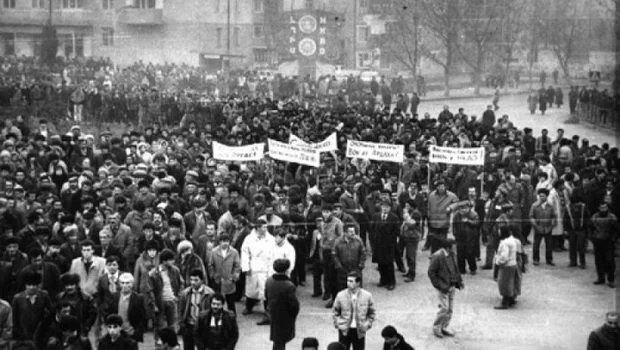 Sumqayıt hadisələri Qarabağ məsələsinin ideoloji bazası idi Tarixçi danışdı