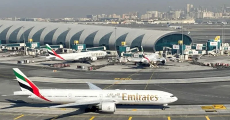 Dubay aeroportunda bütün uçuşlar DAYANDIRILDI