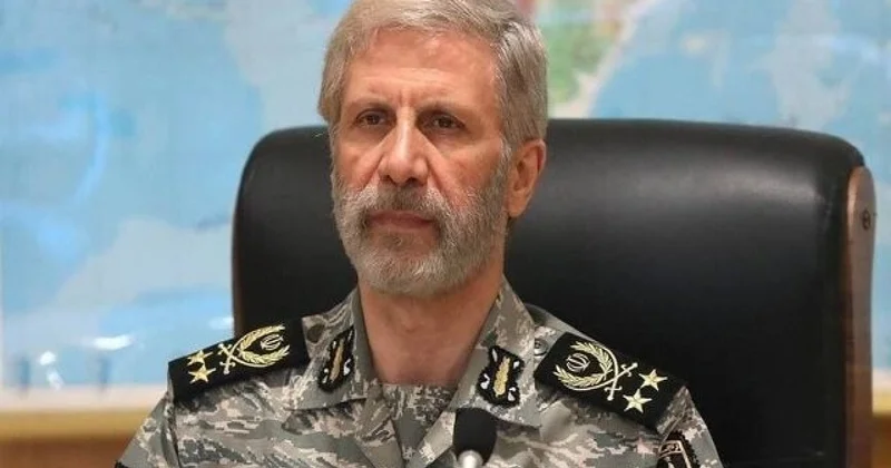 İran ordusu baş komandan Əmir Hatəminin sağ olduğunu açıqlayıb