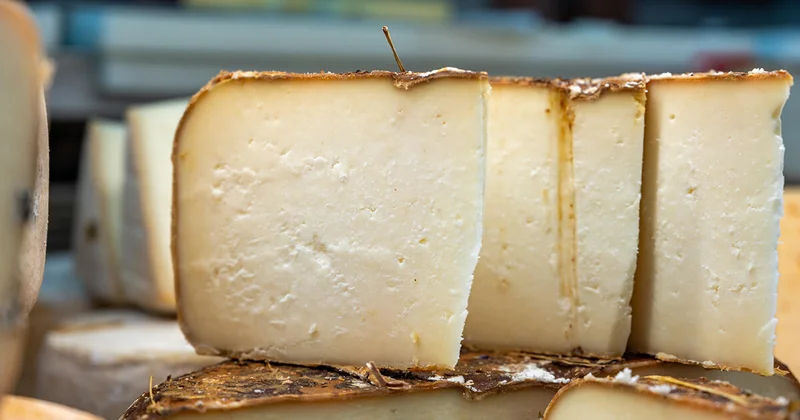 Как определить поддельную молочную продукцию?
