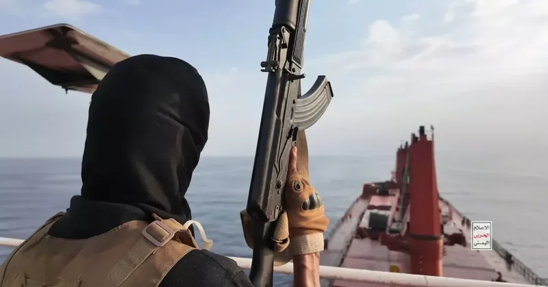 Хуситы возобновляют атаки на морские пути и Израиль в поддержку Ирана