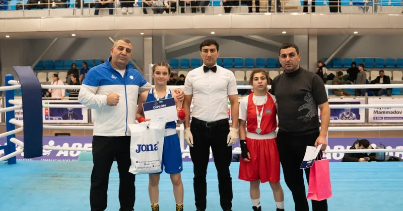 Ölkə çempionatında qız boksçuların yarışı başa çatıb