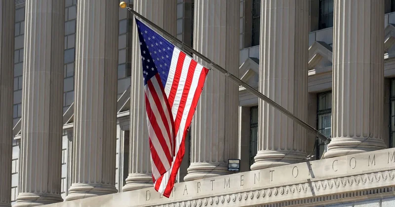 США рекомендуют своим гражданам в Израиле, Катаре и ОАЭ оставаться в укрытиях