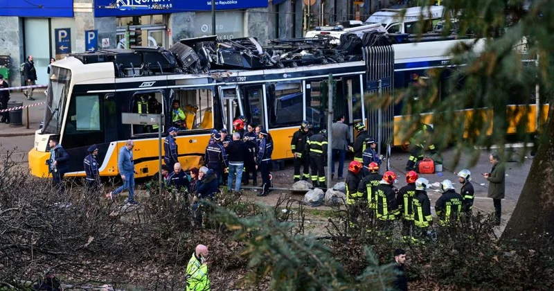 Milanda tramvay qəzası: 2 nəfər ölüb, 40 a yaxın yaralı var