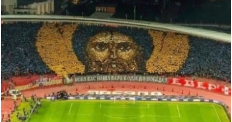 UEFA “Srvena Zvezda”nı müqəddəs şəxsin bannerinə görə cərimələdi FOTO