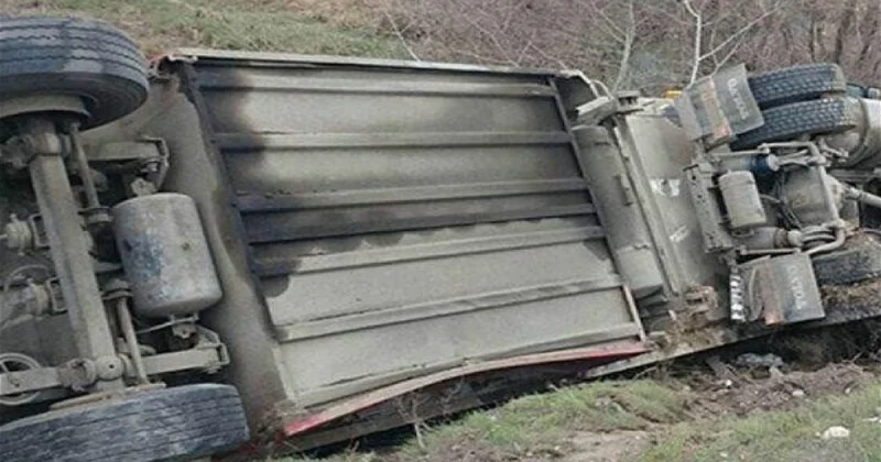 В Кяльбаджаре перевернулся грузовик, погибли 3 человека