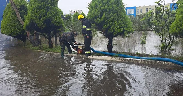 Sumqayıtda yarımstasiya ərazisi sel sularından təmizlənir