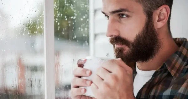 Yağışa düşmüş adama bu içkini QƏTİYYƏN VERMƏYİN!