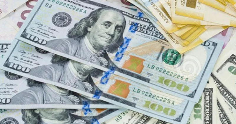 Martda fiziki şəxslərin əmanətlərinin dollarlaşması azalıb