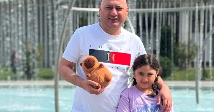 İlkin Misgərli qızı ilə Foto
