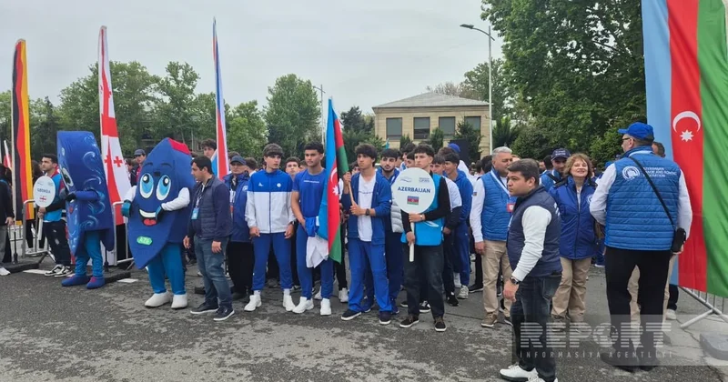 В Мингячевире прошел парад участников международного турнира Кубок президента 2026 по гребле