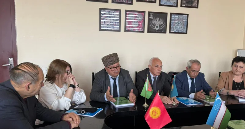 Birinci Türkoloji Qurultayın qərarlarının Türk dünyasında inteqrasiya proseslərinə təsiri dəyirmi masa
