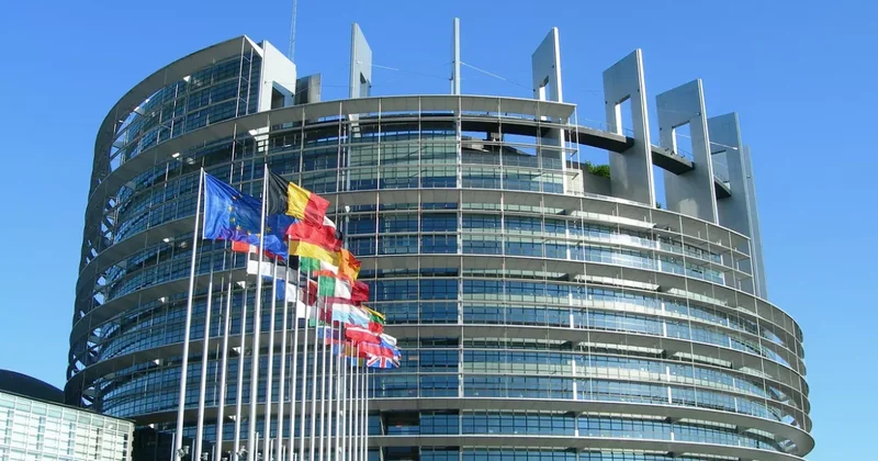 Европарламент лишил неприкосновенности четырех польских депутатов