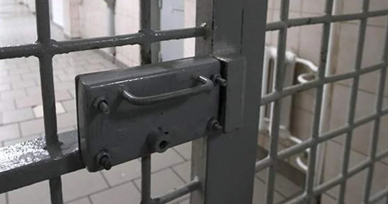 Пожизненное за связи с Ираном