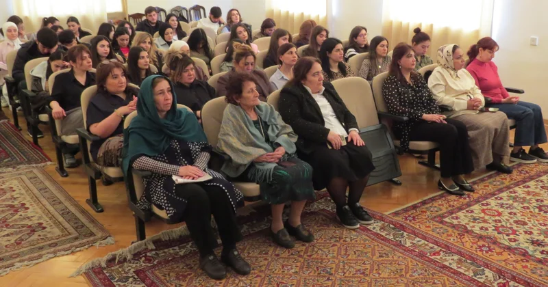 Tələbələrə Azərbaycanın nadir əlyazmaları barədə məlumat verilib