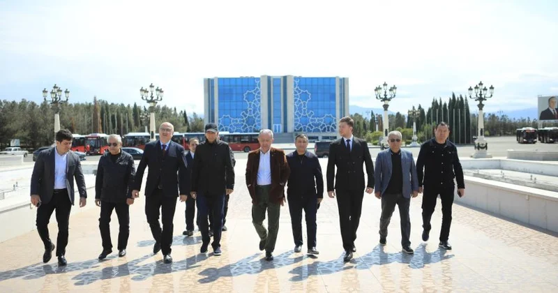 Özbəkistan nümayəndə heyəti Nizami Gəncəvi Muzeyində olublar