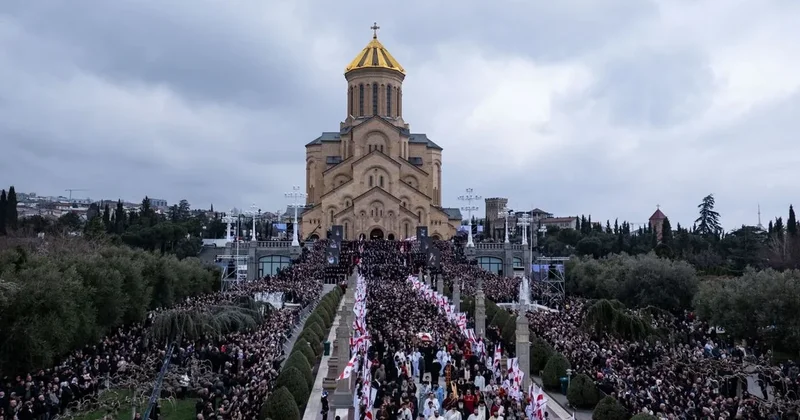 На пост патриарха Грузии выдвинуты три основных кандидата