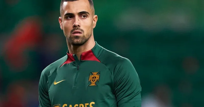 Portuqaliya millisinin üzvü Liverpul un hədəfində