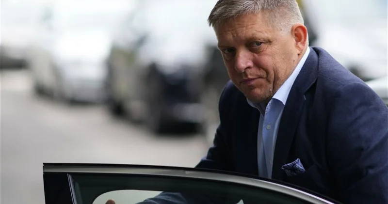 Фицо, скорее всего, приедет в Москву на автомобиле