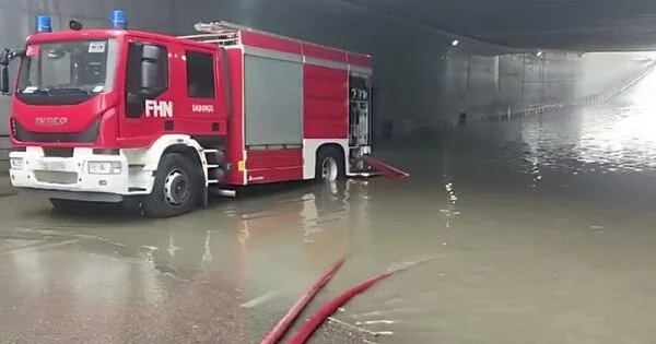 Qəbələdə ev yanıb