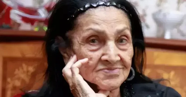 Həyat yoldaşım diş həkimi idi, amma ona incəsənəti də öyrətdim... VİDEO