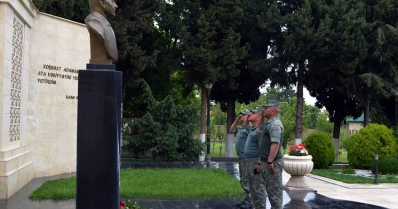 Müstəqillik Günü Azərbaycan Ordusunda yüksək təntənə ilə qeyd olunub