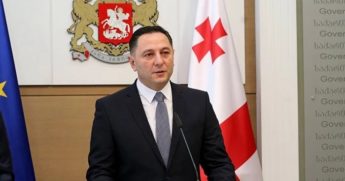 Vaxtanq Qomelauri istefa verdi