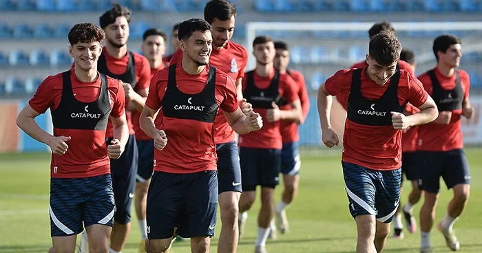 Millimiz Belarusla matça hazırlaşır FOTOLAR