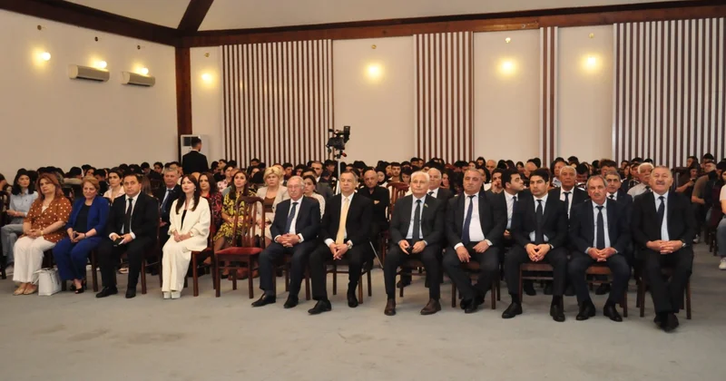 YAP Nərimanov rayon təşkilatı Müstəqillik Günü ilə bağlı tədbir keçirdi FOTOLAR