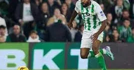 Beşiktaş Qalatasaray ın sabiq forvardı ilə maraqlanır